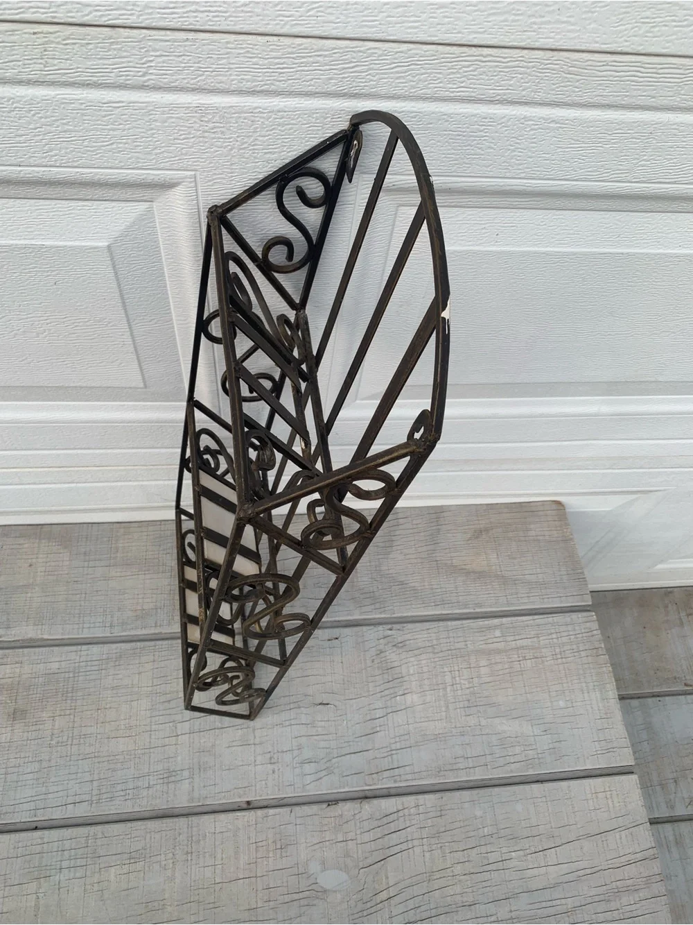 Vintage Wrought Iron Wall Rack 3 Tier Shelf Fruit Tile Mail Magazine Organizer
